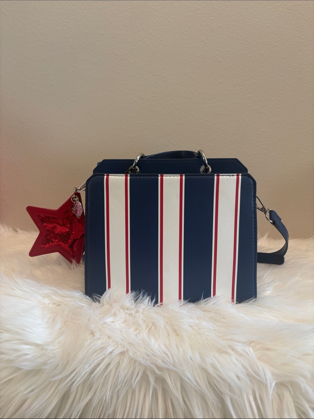 Steve Madden Red, White & Blue Top-Handle Bag Bevlynn Stripe Satchel W/ Star βοΈ - Picture 5 of 13